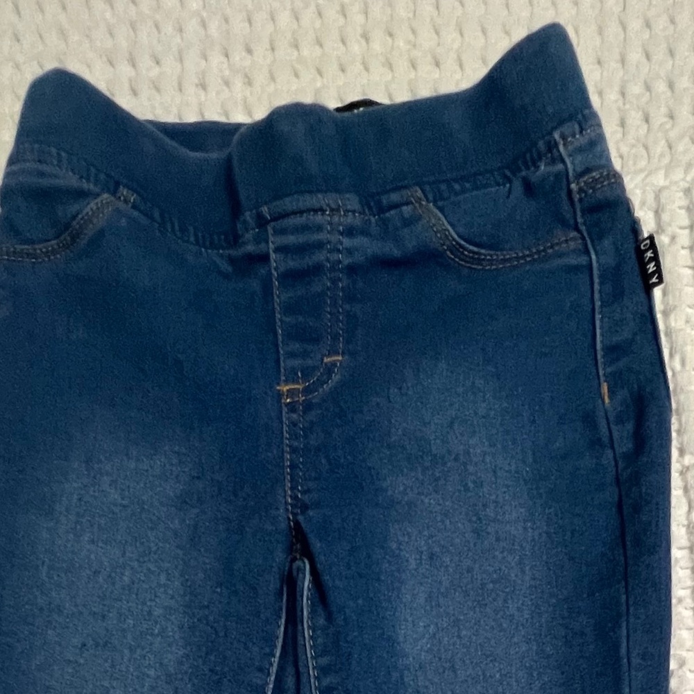 Girls (USED) DKNY Stretch Jeans size 6X - Picture 2 of 4